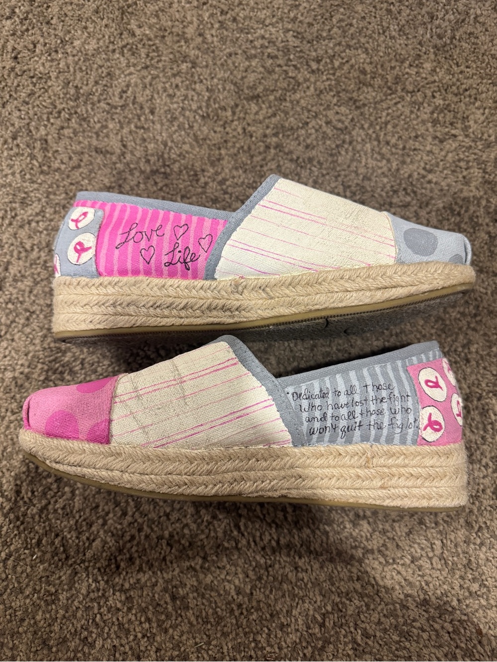 Skechers BOBS Custom Art Breast Cancer Supporter Slip-Ons - Picture 2 of 7
